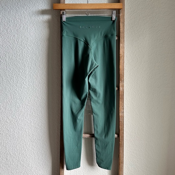 Balance Athletic Cloud Leggings in Vitality Green sz: XS - Picture 5 of 6